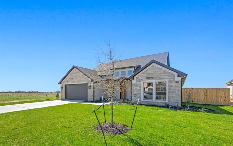 1829 Sudbury Drive, Cleburne, TX 76033, 4 Bedrooms Bedrooms, ,2 BathroomsBathrooms,Residential,For Sale,1829 Sudbury Drive,20835850