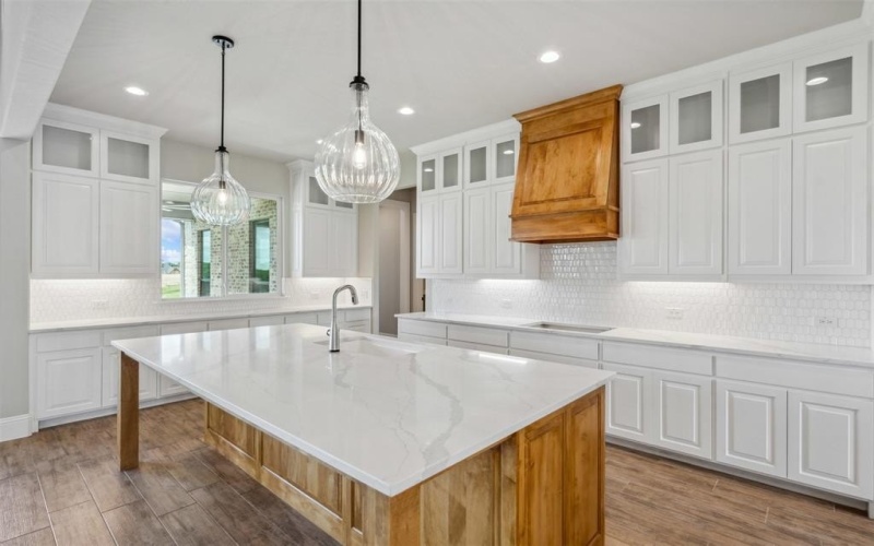 1027 Estancia Boulevard, Weatherford, TX 76088, 4 Habitaciones Habitaciones , ,3 BañosBaños,Residential,En Venta,1027 Estancia Boulevard,20835938