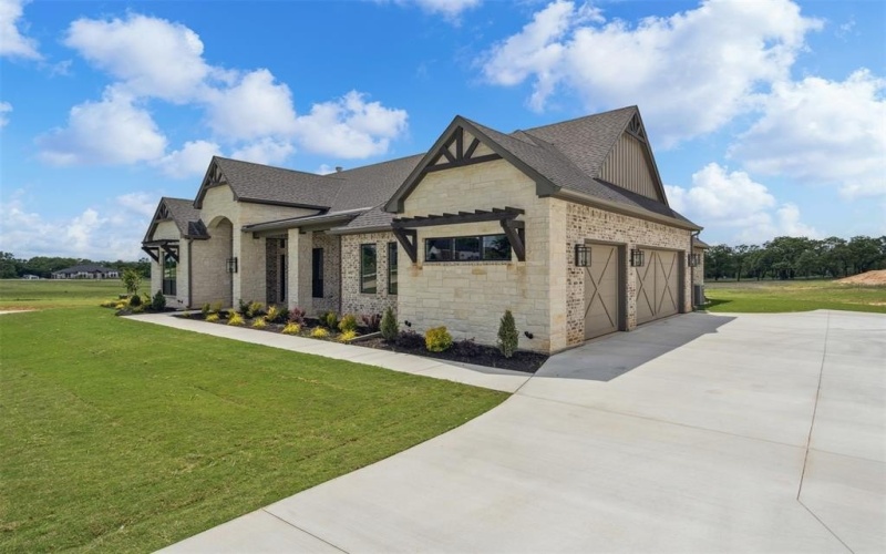 1027 Estancia Boulevard, Weatherford, TX 76088, 4 Habitaciones Habitaciones , ,3 BañosBaños,Residential,En Venta,1027 Estancia Boulevard,20835938