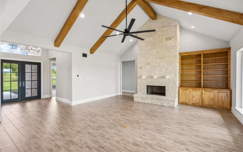 1027 Estancia Boulevard, Weatherford, TX 76088, 4 Habitaciones Habitaciones , ,3 BañosBaños,Residential,En Venta,1027 Estancia Boulevard,20835938