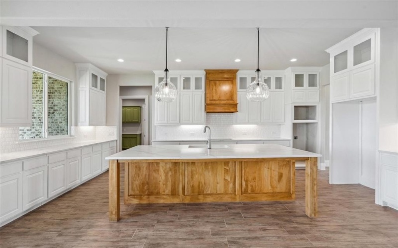 1027 Estancia Boulevard, Weatherford, TX 76088, 4 Habitaciones Habitaciones , ,3 BañosBaños,Residential,En Venta,1027 Estancia Boulevard,20835938