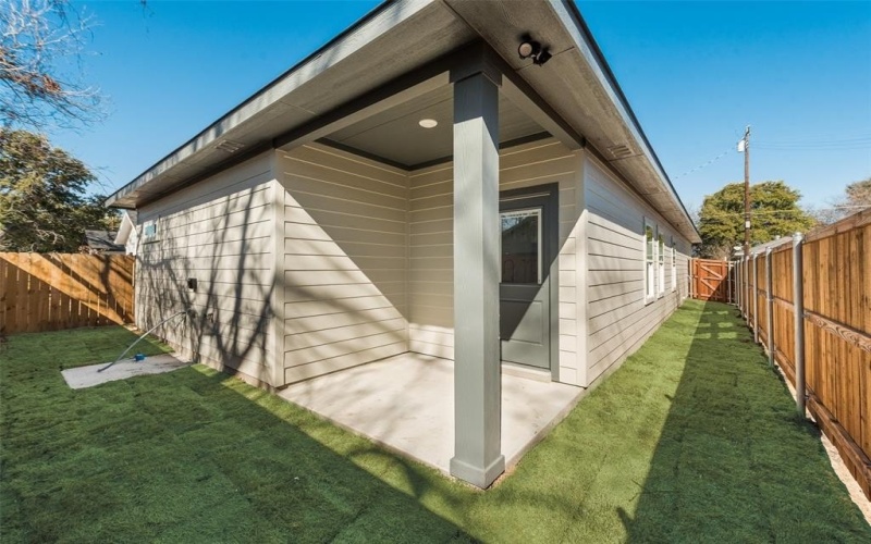 3911 Diamond Avenue, Dallas, TX 75215, 3 Bedrooms Bedrooms, ,2 BathroomsBathrooms,Residential,For Sale,3911 Diamond Avenue,20834194