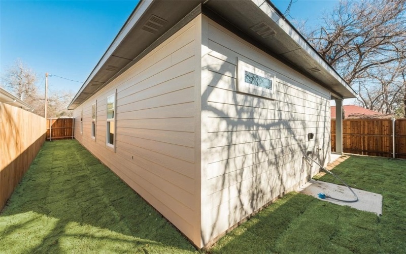 3911 Diamond Avenue, Dallas, TX 75215, 3 Bedrooms Bedrooms, ,2 BathroomsBathrooms,Residential,For Sale,3911 Diamond Avenue,20834194