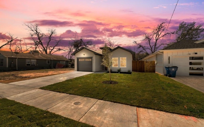 3911 Diamond Avenue, Dallas, TX 75215, 3 Bedrooms Bedrooms, ,2 BathroomsBathrooms,Residential,For Sale,3911 Diamond Avenue,20834194