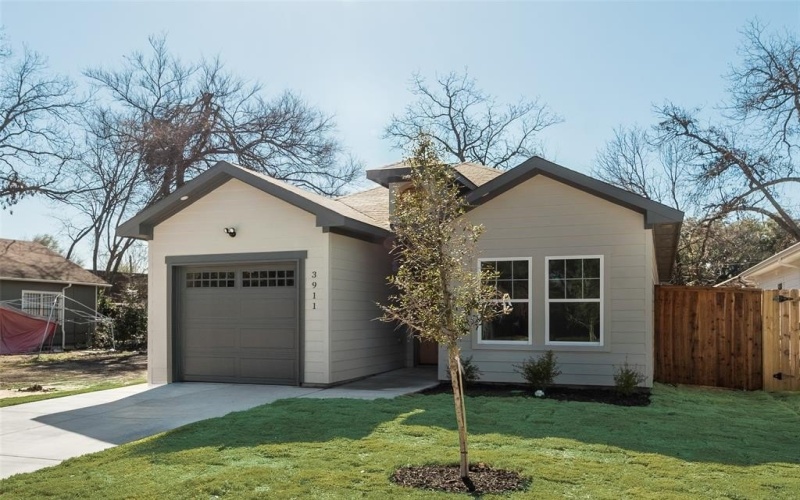 3911 Diamond Avenue, Dallas, TX 75215, 3 Bedrooms Bedrooms, ,2 BathroomsBathrooms,Residential,For Sale,3911 Diamond Avenue,20834194