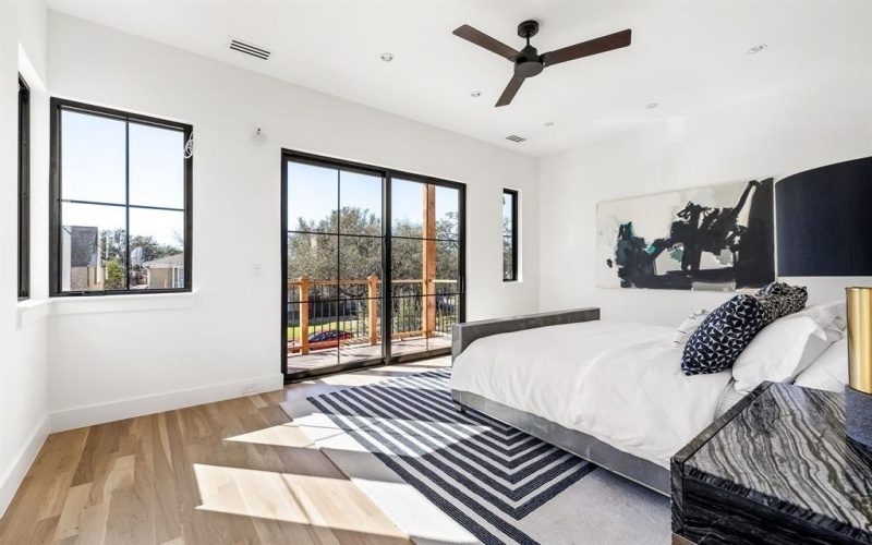 4107 Hawthorne Avenue, Dallas, TX 75219, 3 Habitaciones Habitaciones , ,3 BañosBaños,Residential,En Venta,4107 Hawthorne Avenue,20834497