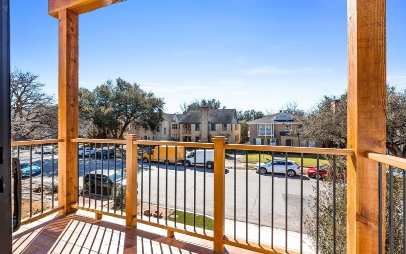 4107 Hawthorne Avenue, Dallas, TX 75219, 3 Habitaciones Habitaciones , ,3 BañosBaños,Residential,En Venta,4107 Hawthorne Avenue,20834497