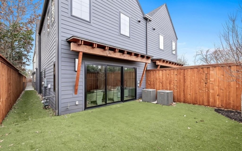 4107 Hawthorne Avenue, Dallas, TX 75219, 3 Habitaciones Habitaciones , ,3 BañosBaños,Residential,En Venta,4107 Hawthorne Avenue,20834497