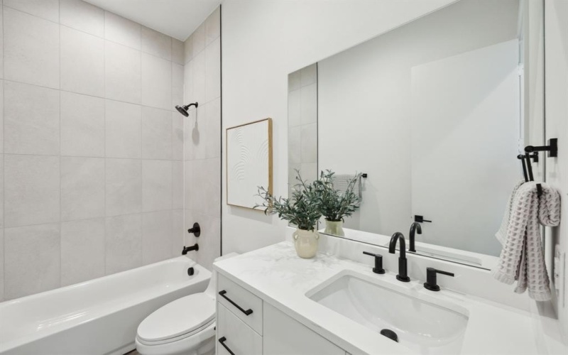 2138 Lovedale Avenue #105, Dallas, TX 75235, 1 Bedroom Bedrooms, ,1 BathroomBathrooms,Residential,For Sale,2138 Lovedale Avenue,20834503