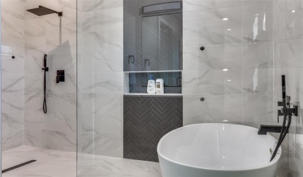 809 Bayonne Street, Dallas, TX 75212, 11 Bedrooms Bedrooms, ,8 BathroomsBathrooms,Residential Multi Family,For Sale,809 Bayonne Street,20834690