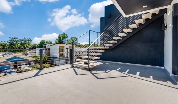 809 Bayonne Street, Dallas, TX 75212, 11 Bedrooms Bedrooms, ,8 BathroomsBathrooms,Residential Multi Family,For Sale,809 Bayonne Street,20834690
