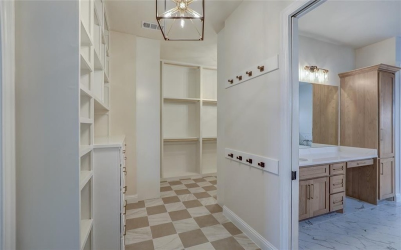 121 Ford Court, Weston, TX 75009, 6 Bedrooms Bedrooms, ,6 BathroomsBathrooms,Residential,For Sale,121 Ford Court,20840946