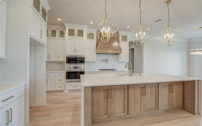 121 Ford Court, Weston, TX 75009, 6 Bedrooms Bedrooms, ,6 BathroomsBathrooms,Residential,For Sale,121 Ford Court,20840946