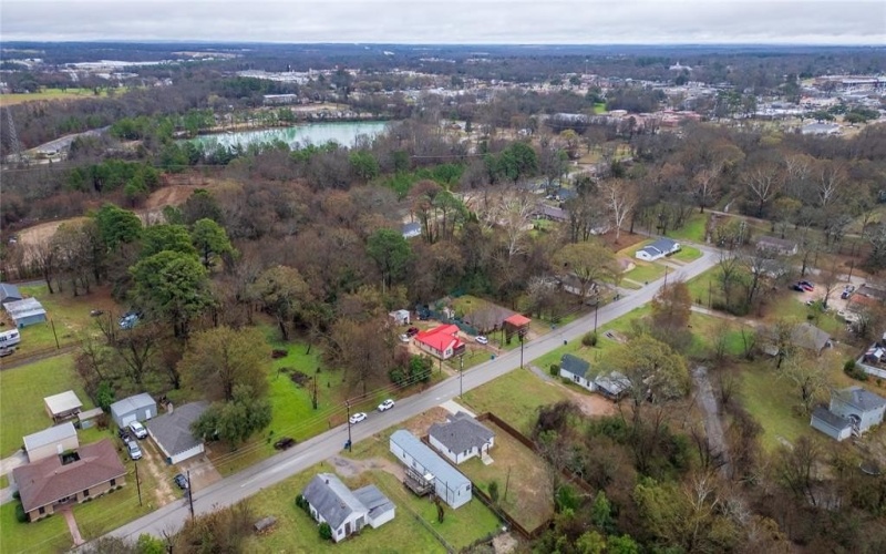 715 N Hamlett Street, Athens, TX 75751, 3 Bedrooms Bedrooms, ,2 BathroomsBathrooms,Residential,For Sale,715 N Hamlett Street,20840987