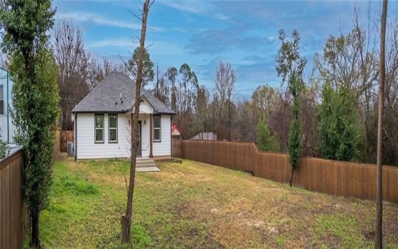 715 N Hamlett Street, Athens, TX 75751, 3 Bedrooms Bedrooms, ,2 BathroomsBathrooms,Residential,For Sale,715 N Hamlett Street,20840987