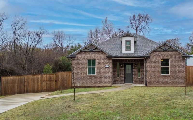 715 N Hamlett Street, Athens, TX 75751, 3 Bedrooms Bedrooms, ,2 BathroomsBathrooms,Residential,For Sale,715 N Hamlett Street,20840987