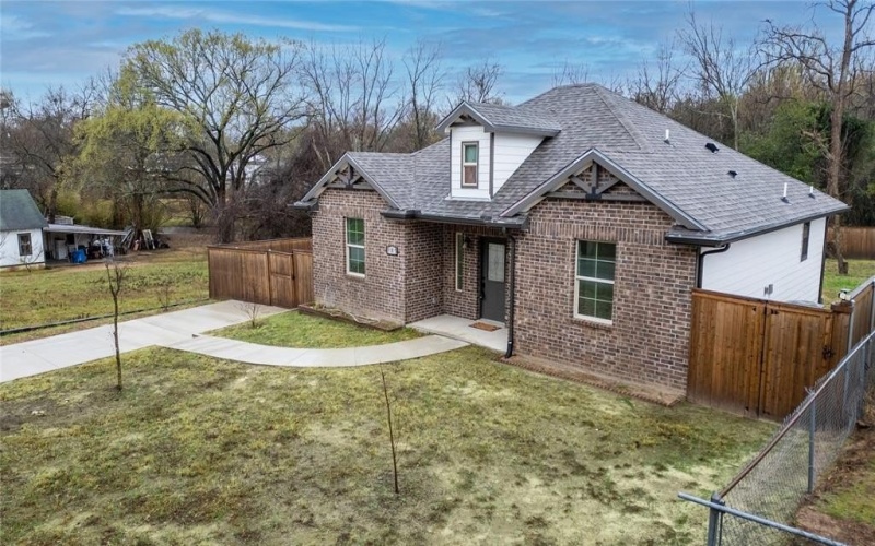 715 N Hamlett Street, Athens, TX 75751, 3 Bedrooms Bedrooms, ,2 BathroomsBathrooms,Residential,For Sale,715 N Hamlett Street,20840987