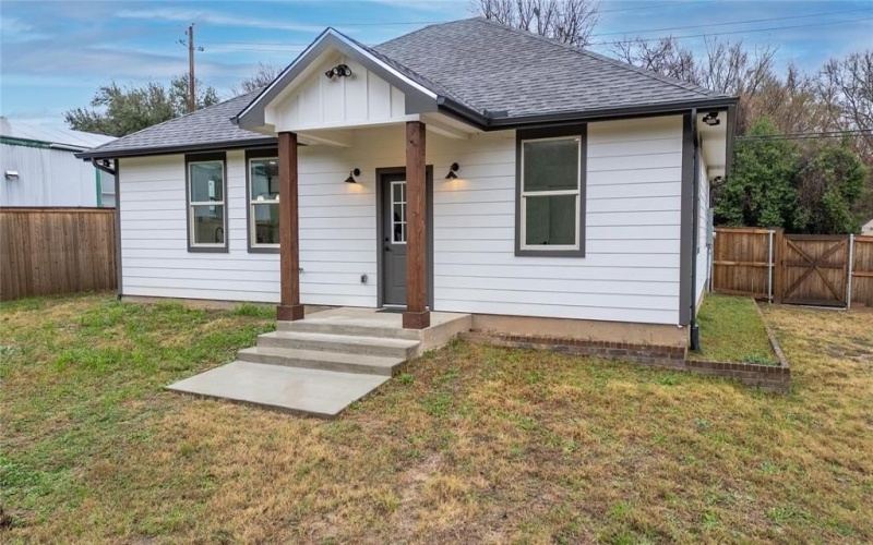715 N Hamlett Street, Athens, TX 75751, 3 Bedrooms Bedrooms, ,2 BathroomsBathrooms,Residential,For Sale,715 N Hamlett Street,20840987