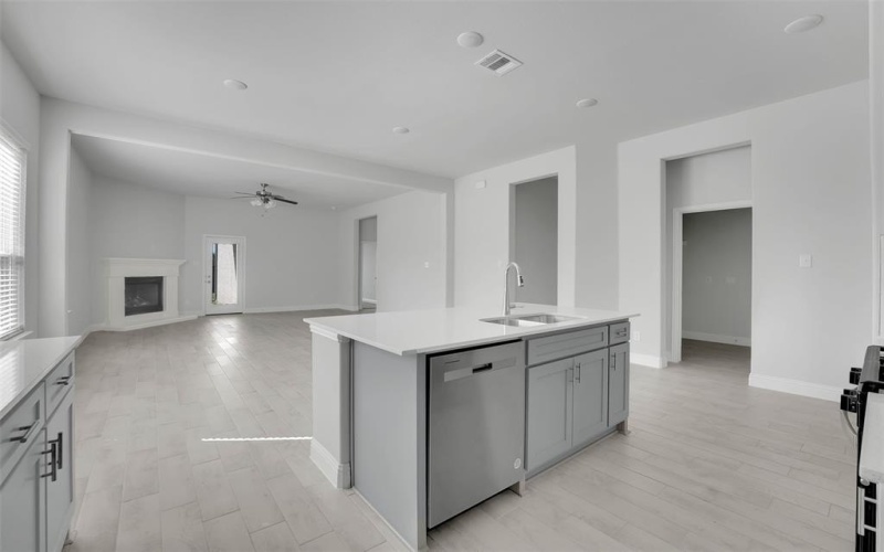 517 Parrino Parkway, Princeton, TX 75407, 5 Habitaciones Habitaciones , ,3 BañosBaños,Residential Lease,En Alquiler,517 Parrino Parkway,20837792