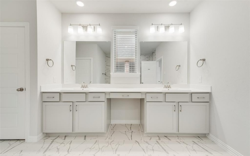 5801 Ferrers Drive, Celina, TX 76227, 4 Bedrooms Bedrooms, ,3 BathroomsBathrooms,Residential,For Sale,5801 Ferrers Drive,20841292