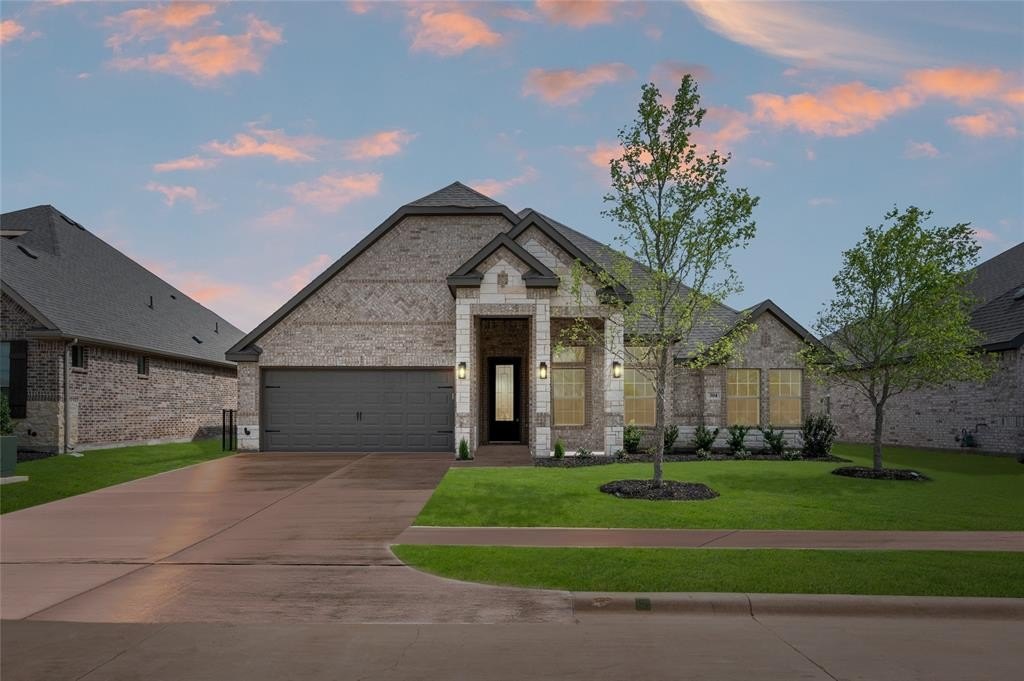 304 Bowrider Lane, Granbury, TX 76049, 4 Bedrooms Bedrooms, ,3 BathroomsBathrooms,Residential,For Sale,304 Bowrider Lane,20841361