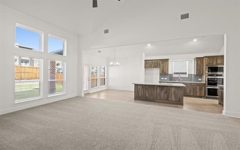 229 Tradd Street, Glenn Heights, TX 75154, 5 Habitaciones Habitaciones , ,3 BañosBaños,Residential,En Venta,229 Tradd Street,20841378