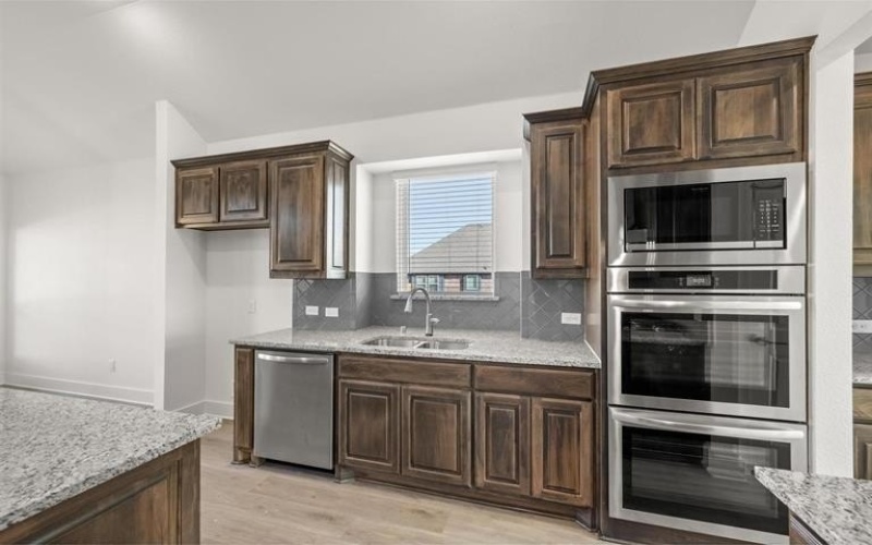 229 Tradd Street, Glenn Heights, TX 75154, 5 Habitaciones Habitaciones , ,3 BañosBaños,Residential,En Venta,229 Tradd Street,20841378