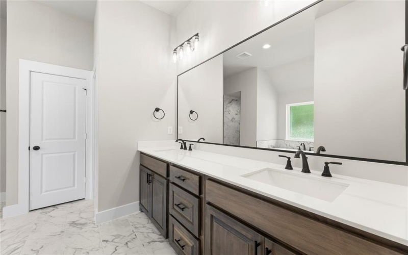 1036 Arbor Hills Court, Poolville, TX 76487, 4 Bedrooms Bedrooms, ,3 BathroomsBathrooms,Residential,For Sale,1036 Arbor Hills Court,20841408