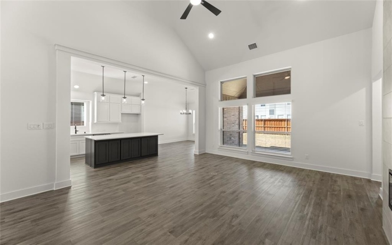1314 Comal Drive, Forney, TX 75126, 5 Bedrooms Bedrooms, ,5 BathroomsBathrooms,Residential,For Sale,1314 Comal Drive,20838144
