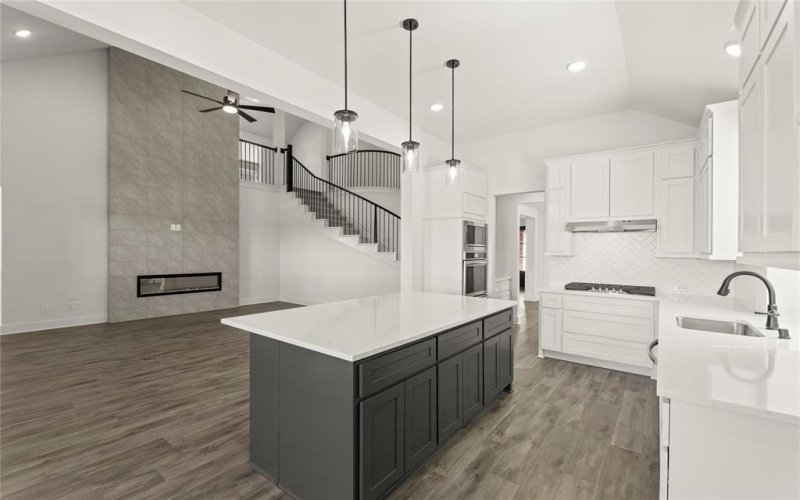 1314 Comal Drive, Forney, TX 75126, 5 Bedrooms Bedrooms, ,5 BathroomsBathrooms,Residential,For Sale,1314 Comal Drive,20838144