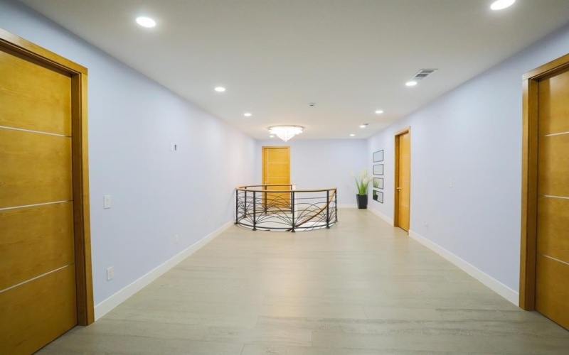 1719 Right Field Court, Cedar Hill, TX 75104, 4 Bedrooms Bedrooms, ,5 BathroomsBathrooms,Residential,For Sale,1719 Right Field Court,20838412