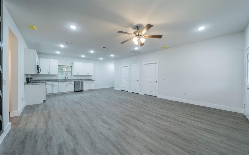 299 Harris Boulevard, Malakoff, TX 75148, 3 Bedrooms Bedrooms, ,2 BathroomsBathrooms,Residential,For Sale,299 Harris Boulevard,20841497