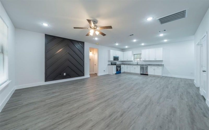 299 Harris Boulevard, Malakoff, TX 75148, 3 Bedrooms Bedrooms, ,2 BathroomsBathrooms,Residential,For Sale,299 Harris Boulevard,20841497