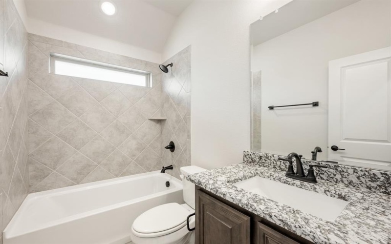 1013 Emerald Trace Drive, Justin, TX 76247, 6 Habitaciones Habitaciones , ,6 BañosBaños,Residential,En Venta,1013 Emerald Trace Drive,20838464