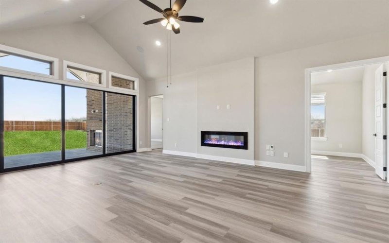 204 Bristol Lane, Azle, TX 76020, 4 Habitaciones Habitaciones , ,3 BañosBaños,Residential,En Venta,204 Bristol Lane,20838494