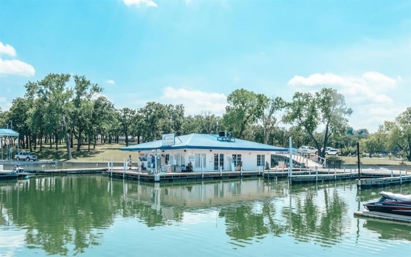 204 Bristol Lane, Azle, TX 76020, 4 Habitaciones Habitaciones , ,3 BañosBaños,Residential,En Venta,204 Bristol Lane,20838494