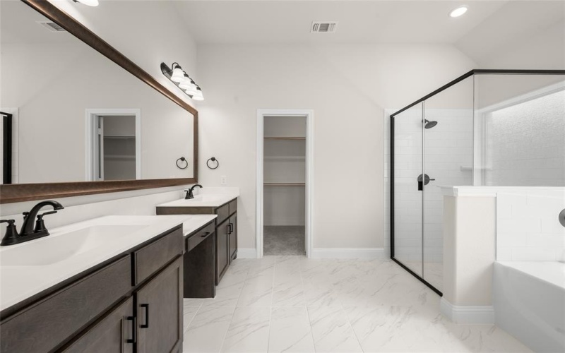 921 Winecup, Midlothian, TX 76065, 3 Habitaciones Habitaciones , ,2 BañosBaños,Residential,En Venta,921 Winecup,20838514