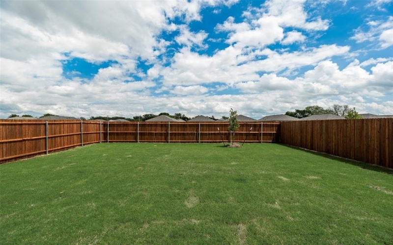 5010 Volunteer Drive, Ennis, TX 75119, 3 Bedrooms Bedrooms, ,2 BathroomsBathrooms,Residential,For Sale,5010 Volunteer Drive,20838561