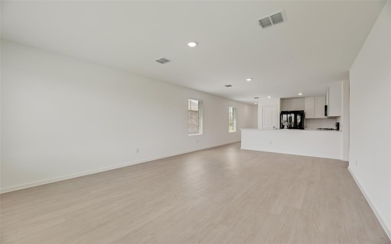 5010 Volunteer Drive, Ennis, TX 75119, 3 Bedrooms Bedrooms, ,2 BathroomsBathrooms,Residential,For Sale,5010 Volunteer Drive,20838561