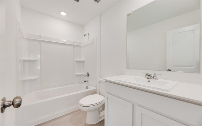 5010 Volunteer Drive, Ennis, TX 75119, 3 Bedrooms Bedrooms, ,2 BathroomsBathrooms,Residential,For Sale,5010 Volunteer Drive,20838561
