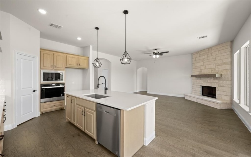 718 Winecup Way, Midlothian, TX 76065, 4 Habitaciones Habitaciones , ,2 BañosBaños,Residential,En Venta,718 Winecup Way,20838587