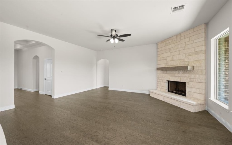 718 Winecup Way, Midlothian, TX 76065, 4 Habitaciones Habitaciones , ,2 BañosBaños,Residential,En Venta,718 Winecup Way,20838587