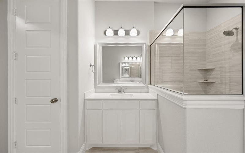 1000 Tall Meadow, Mansfield, TX 76063, 4 Habitaciones Habitaciones , ,3 BañosBaños,Residential,En Venta,1000 Tall Meadow,20838639
