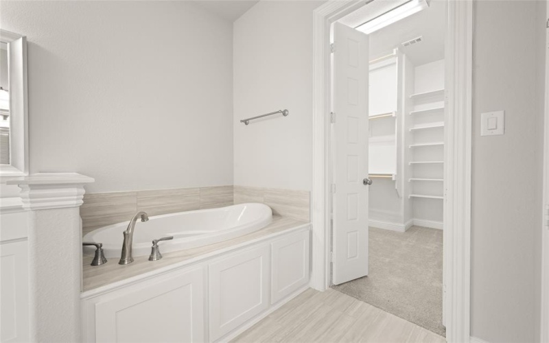 1000 Tall Meadow, Mansfield, TX 76063, 4 Habitaciones Habitaciones , ,3 BañosBaños,Residential,En Venta,1000 Tall Meadow,20838639