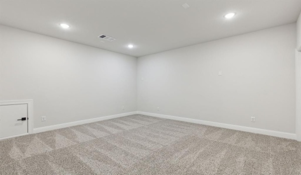 1513 Hilltop Road, Azle, TX 76020, 4 Bedrooms Bedrooms, ,6 BathroomsBathrooms,Residential,For Sale,1513 Hilltop Road,20838894
