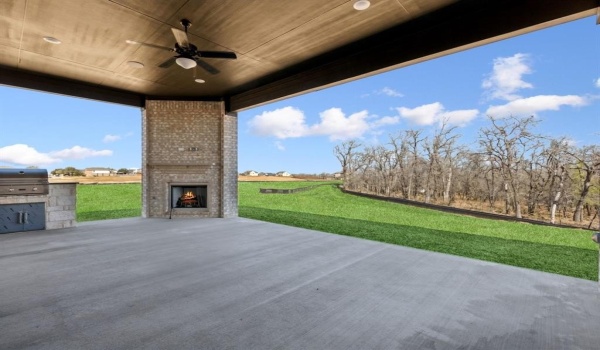 1513 Hilltop Road, Azle, TX 76020, 4 Bedrooms Bedrooms, ,6 BathroomsBathrooms,Residential,For Sale,1513 Hilltop Road,20838894