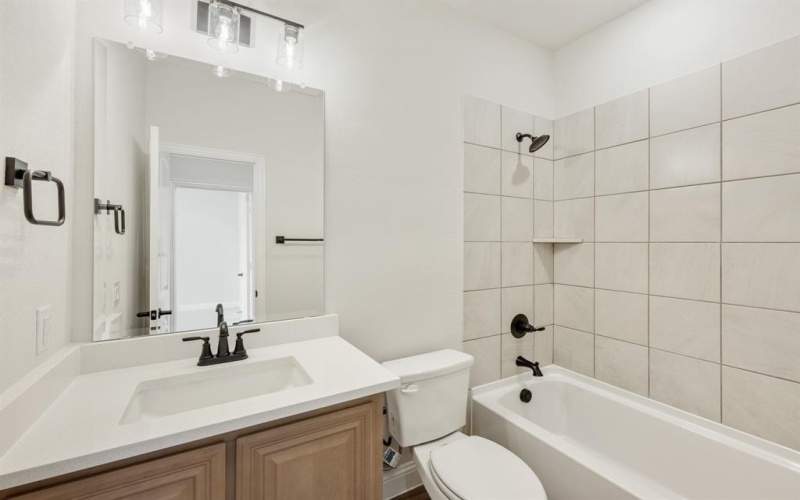 2406 Hagen Drive, Mansfield, TX 76084, 4 Habitaciones Habitaciones , ,5 BañosBaños,Residential,En Venta,2406 Hagen Drive,20839023