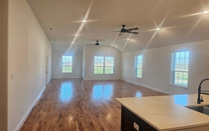 3410 Dobbins Road, Corsicana, TX 75110, 4 Bedrooms Bedrooms, ,2 BathroomsBathrooms,Residential,For Sale,3410 Dobbins Road,20839484