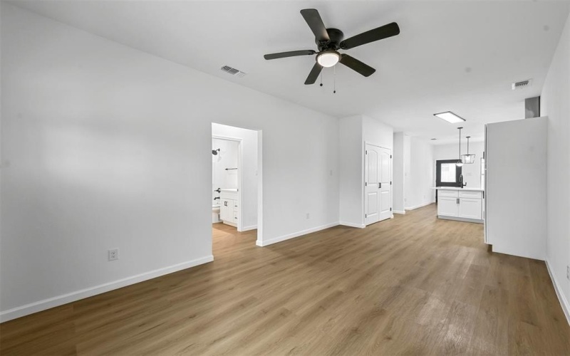 4712 Burma Road, Dallas, TX 75216, 3 Bedrooms Bedrooms, ,2 BathroomsBathrooms,Residential,For Sale,4712 Burma Road,20836226
