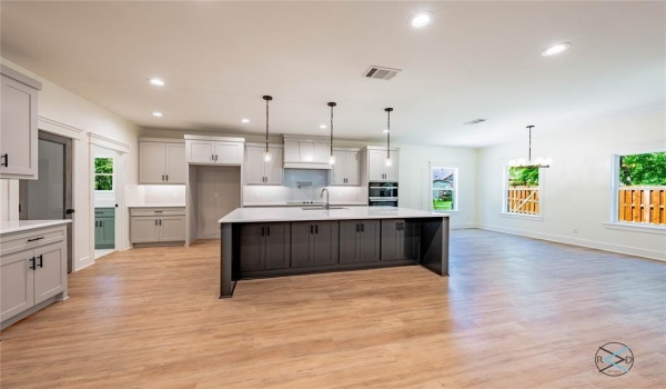 114 Castlewood Road, Enchanted Oaks, TX 75156, 4 Habitaciones Habitaciones , ,3 BañosBaños,Residential,En Venta,114 Castlewood Road,20839782